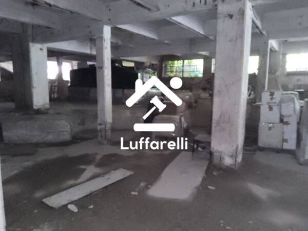 DEPOSITO / MAGAZZINO VIA BORGONUOVO - ISOLA DEL LIRI — foto 3