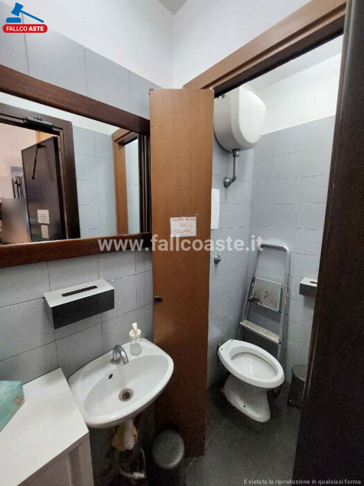 Immagine di LOCALE COMMERCIALE VIA MARCELLO PRESTINARI – ROMA