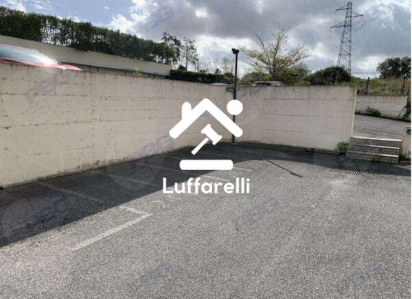 GARAGE / POSTO AUTO VIA DI SELVA CANDIDA - ROMA — foto 2