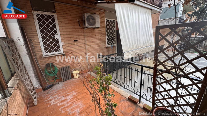 Immagine di APPARTAMENTO VIA CASTELNUOVO DI GARFAGNANA – ROMA