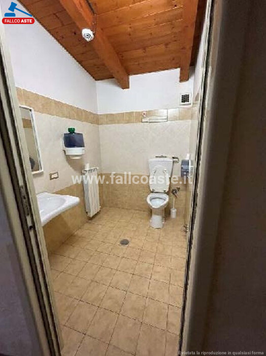 Immagine di ATTIVITÀ RICETTIVE / SCOPO COMMERCIALE VIA ROCCACASALE – ROMA