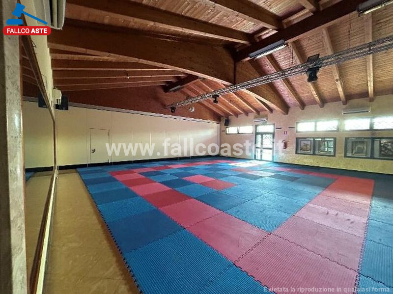 Immagine di ATTIVITÀ RICETTIVE / SCOPO COMMERCIALE VIA ROCCACASALE – ROMA