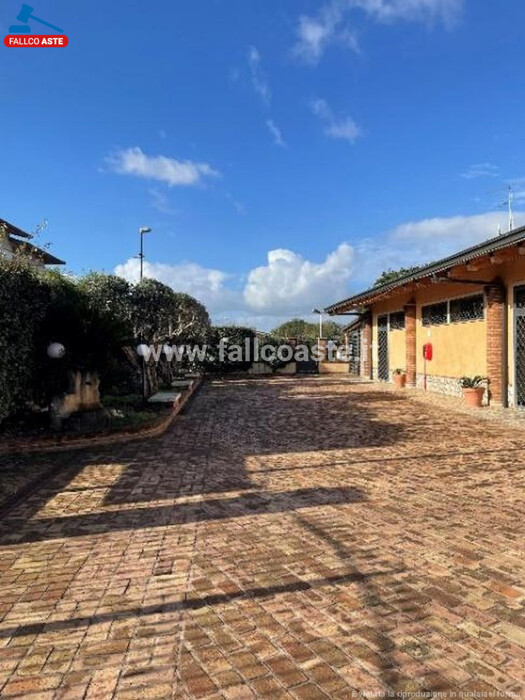 Immagine di ATTIVITÀ RICETTIVE / SCOPO COMMERCIALE VIA ROCCACASALE – ROMA