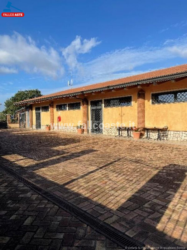 Immagine di ATTIVITÀ RICETTIVE / SCOPO COMMERCIALE VIA ROCCACASALE – ROMA