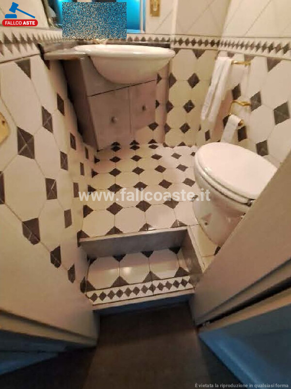 Immagine di APPARTAMENTO VIA FRANCESCO CRISPI – ROMA