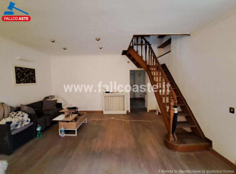 Immagine di APPARTAMENTO VIA FRANCESCO CRISPI – ROMA