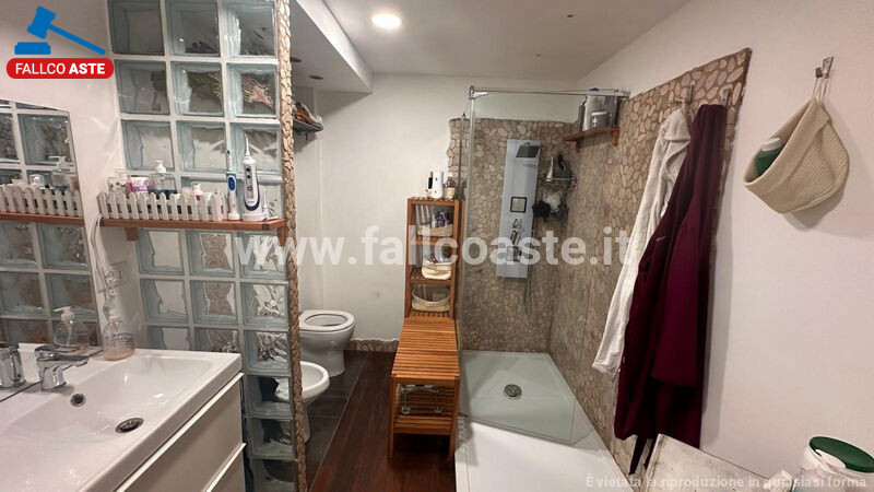 Immagine di GARAGE / POSTO AUTO VIA CASTELNUOVO DI GARFAGNANA – ROMA