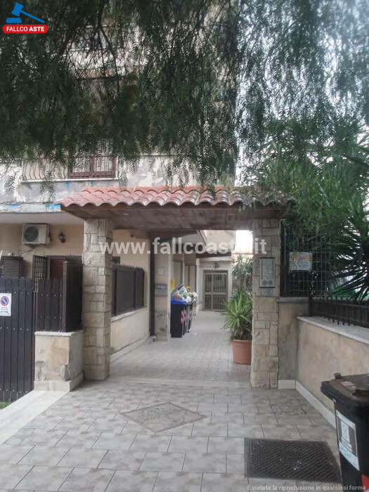 Immagine di APPARTAMENTO VIA ALBEROBELLO – ROMA