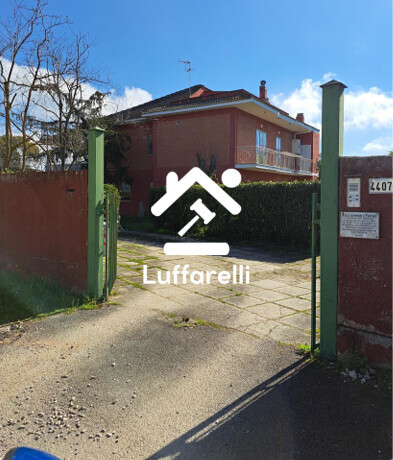 Immagine di FABBRICATO STR. NASCOSA – LATINA