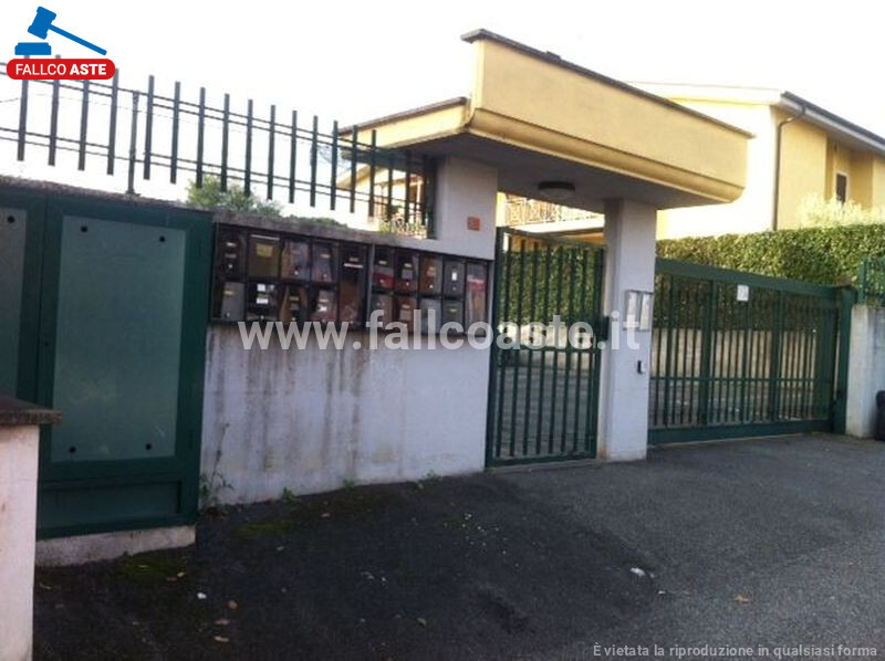 Immagine di GARAGE / POSTO AUTO VIA QUADRELLE N 42 – ROMA