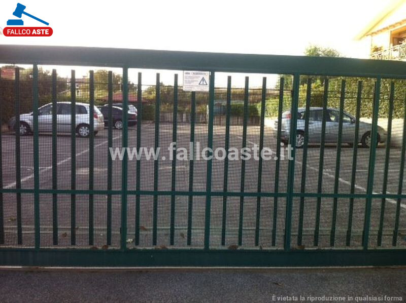 Immagine di GARAGE / POSTO AUTO VIA QUADRELLE N 42 – ROMA