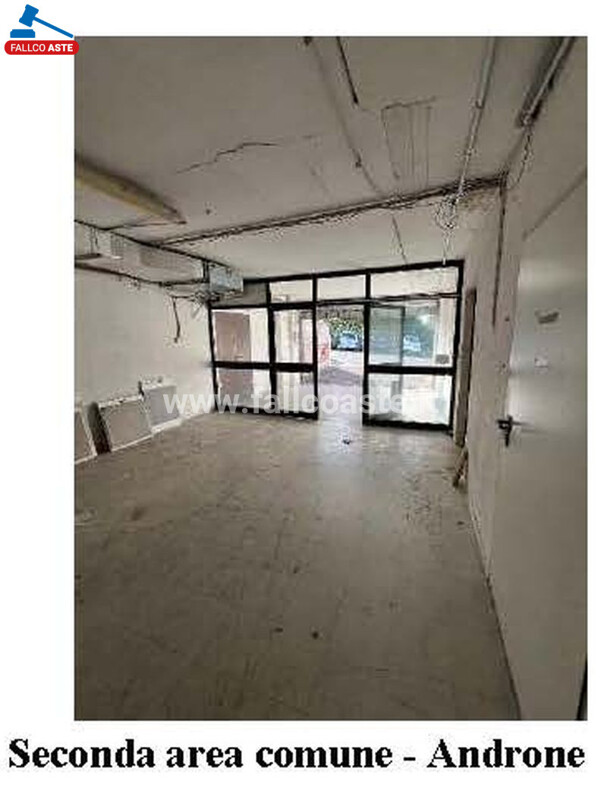 Immagine di DEPOSITO / MAGAZZINO VIA AMBROGIO FUSINIERI – ROMA