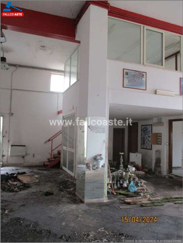 Immagine di LOCALE COMMERCIALE VIA DI CASAL MORENA – ROMA