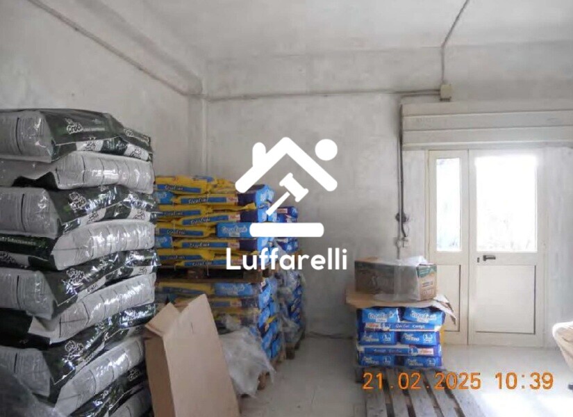 Immagine di NEGOZIO O LOCALE COMMERCIALE VIA LACUNI SNC – SIMERI CRICHI