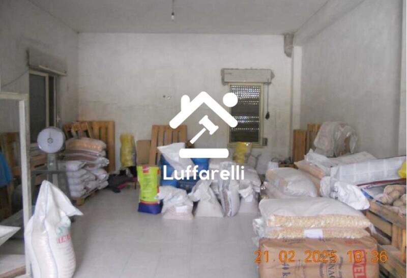 Immagine di NEGOZIO O LOCALE COMMERCIALE VIA LACUNI SNC – SIMERI CRICHI