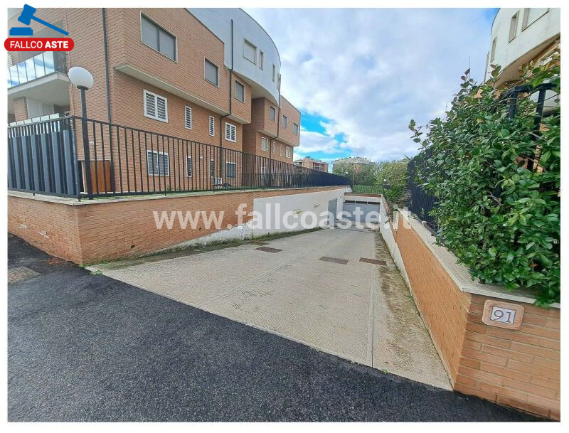 Immagine di APPARTAMENTO VIA CARDINALE LUIGI TRAGLIA – ROMA