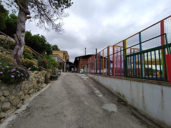 ATTIVITÀ RICETTIVE / SCOPO COMMERCIALE VIA FASCIONE - POZZUOLI — foto 3