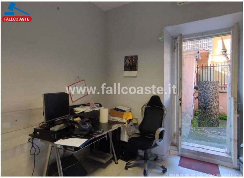 Immagine di LOCALE COMMERCIALE VIA ERASMO GATTAMELATA – ROMA