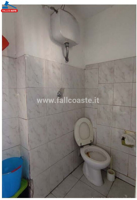 Immagine di LOCALE COMMERCIALE VIA ERASMO GATTAMELATA – ROMA