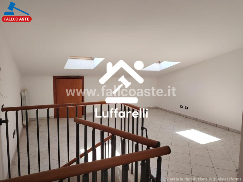 Immagine di APPARTAMENTO VIA CASALANGUIDA – ROMA