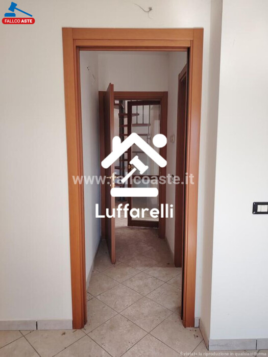 Immagine di APPARTAMENTO VIA CASALANGUIDA – ROMA