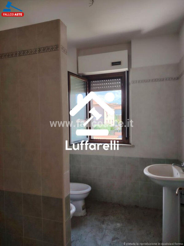 Immagine di APPARTAMENTO VIA CASALANGUIDA – ROMA