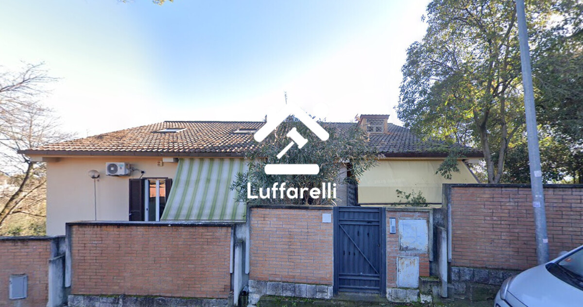 Immagine di CASA / VILLA VIA SIRMIONE – ROMA