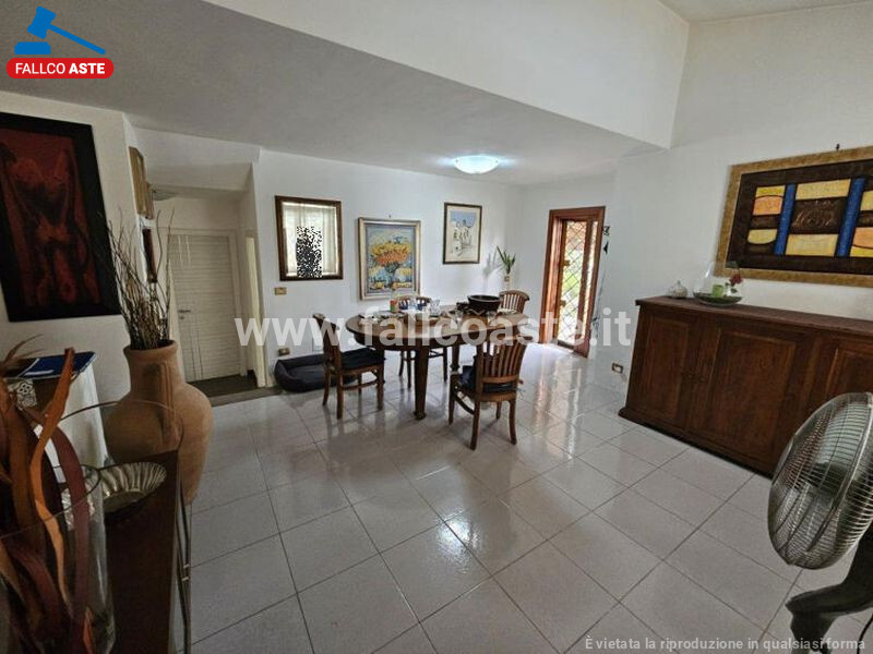 Immagine di CASA / VILLA VIA FRATELLI MARISTI – ROMA