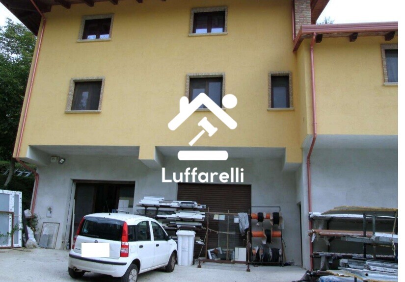 Immagine di NEGOZIO O LOCALE COMMERCIALE VIA TOMMASO MAIO – GRIMALDI