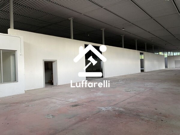 CAPANNONE / IMMOBILI INDUSTRIALI LOCALITÀ FONTE CUPA - FONTANA LIRI — foto 3