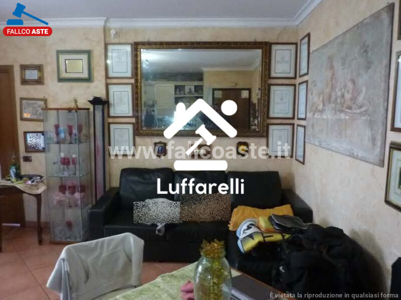 Immagine di APPARTAMENTO VIA GIULIO BELVEDERI – ROMA