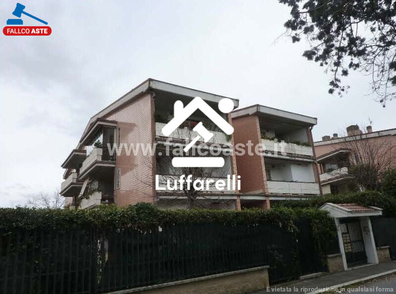 Immagine di APPARTAMENTO VIA GIULIO BELVEDERI – ROMA