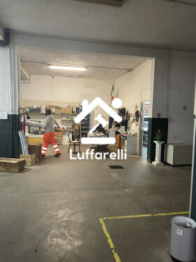 Immagine di NEGOZIO O LOCALE COMMERCIALE VIA G. VERDI – APRILIA