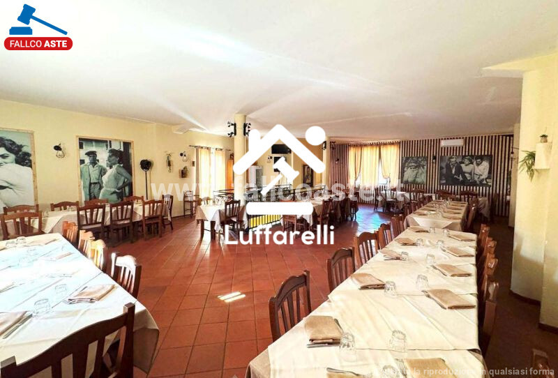 Immagine di LOCALE COMMERCIALE PIAZZA CESARE BATTISTI – MARCELLINA