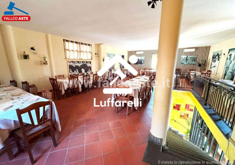 Immagine di LOCALE COMMERCIALE PIAZZA CESARE BATTISTI – MARCELLINA