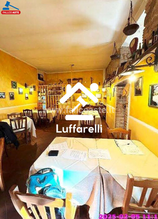 Immagine di LOCALE COMMERCIALE PIAZZA CESARE BATTISTI – MARCELLINA