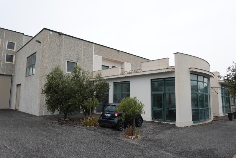 Immagine di CAPANNONE / IMMOBILI INDUSTRIALI VIA ALBERTO LA ROSA – CIVITAVECCHIA