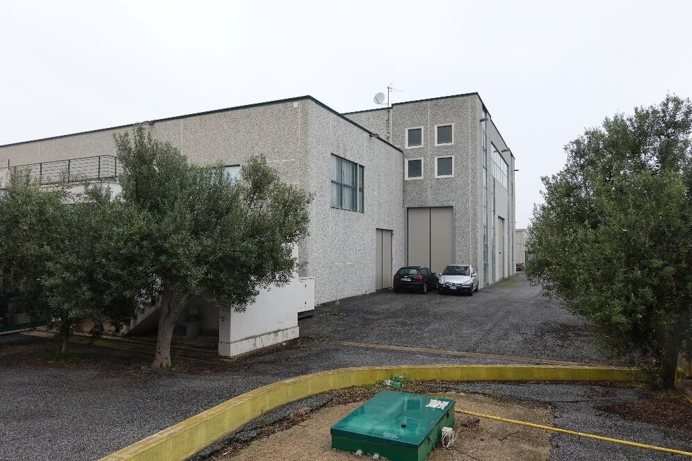 Immagine di CAPANNONE / IMMOBILI INDUSTRIALI VIA ALBERTO LA ROSA – CIVITAVECCHIA