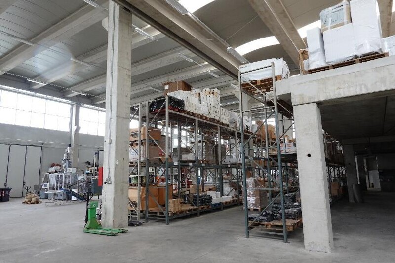 Immagine di CAPANNONE / IMMOBILI INDUSTRIALI VIA ALBERTO LA ROSA – CIVITAVECCHIA