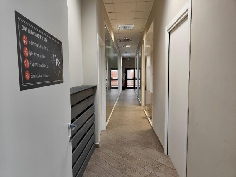 Immagine di CAPANNONE / IMMOBILI INDUSTRIALI VIA ALBERTO LA ROSA – CIVITAVECCHIA