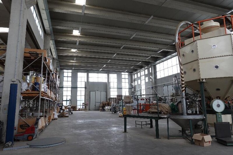 Immagine di CAPANNONE / IMMOBILI INDUSTRIALI VIA ALBERTO LA ROSA – CIVITAVECCHIA