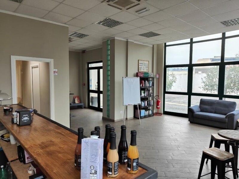 Immagine di CAPANNONE / IMMOBILI INDUSTRIALI VIA ALBERTO LA ROSA – CIVITAVECCHIA