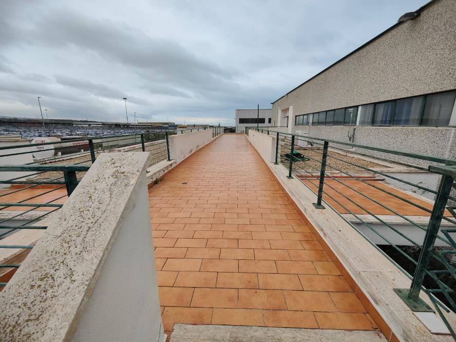 Immagine di CAPANNONE / IMMOBILI INDUSTRIALI VIA ALBERTO LA ROSA – CIVITAVECCHIA