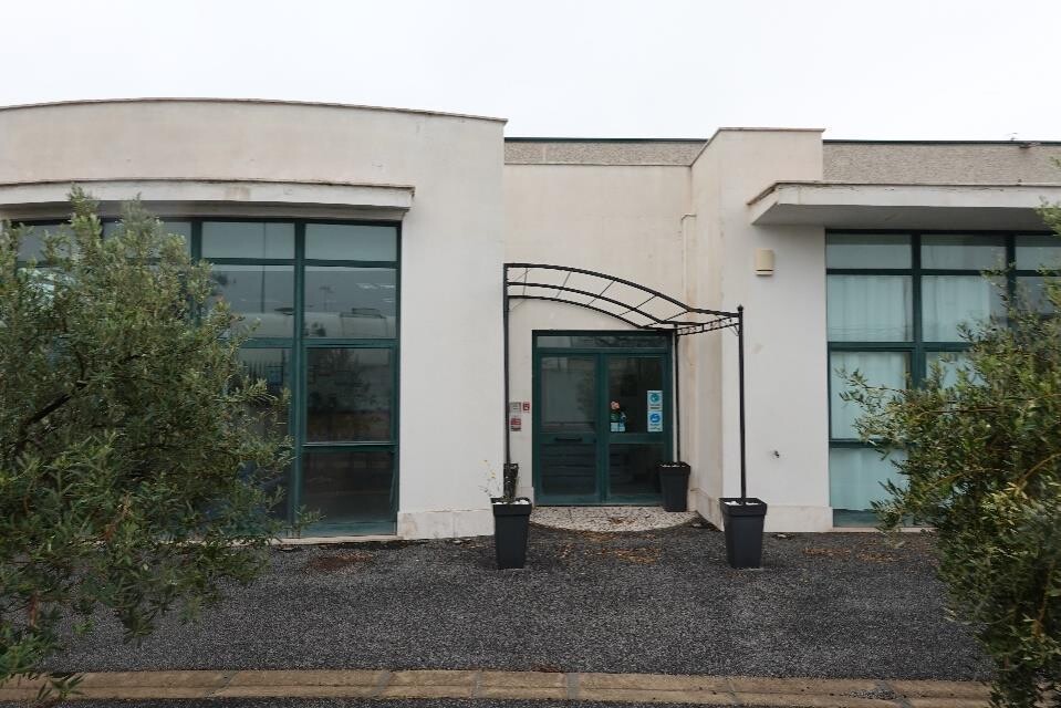 Immagine di CAPANNONE / IMMOBILI INDUSTRIALI VIA ALBERTO LA ROSA – CIVITAVECCHIA