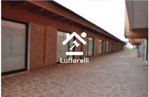 Immagine di LOCALE COMMERCIALE VIA NARO – POMEZIA