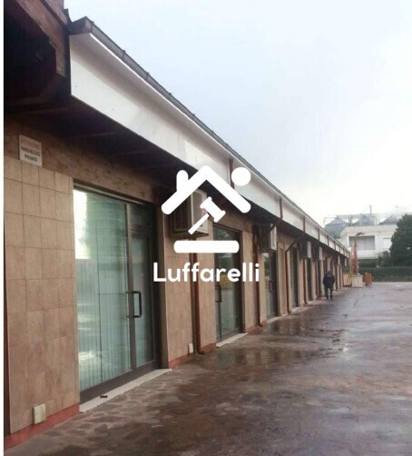 Immagine di LOCALE COMMERCIALE VIA NARO – POMEZIA