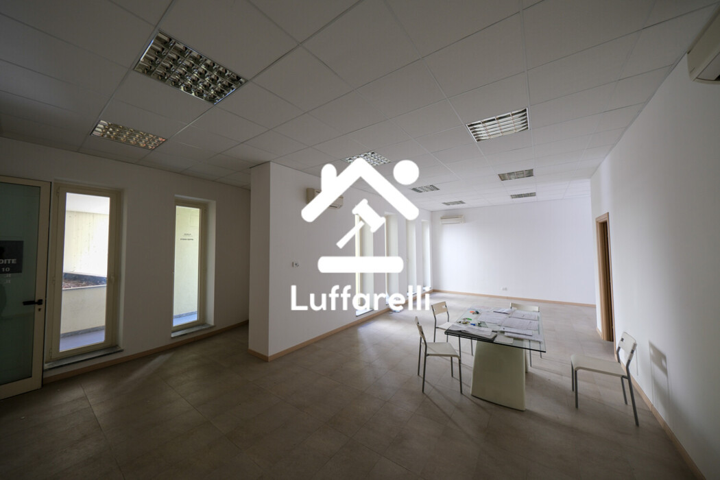 Immagine di LOCALE COMMERCIALE VIA GAFFURIO – LODI