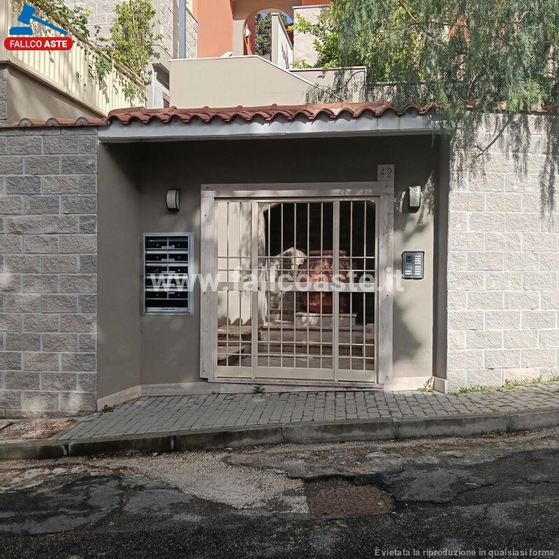 Immagine di APPARTAMENTO VIA DEI MAFFEI – ROMA