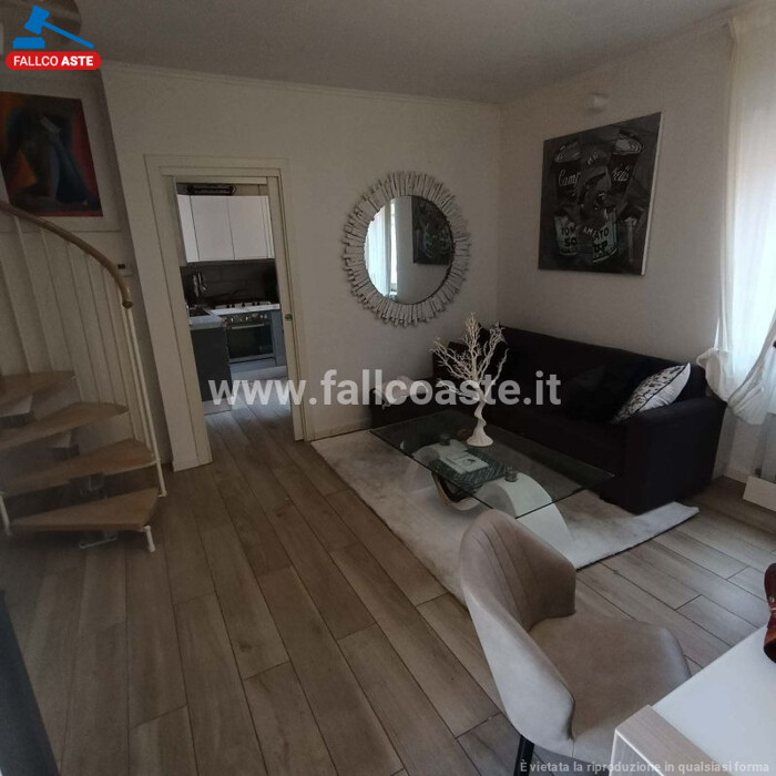 Immagine di APPARTAMENTO VIA DEI MAFFEI – ROMA