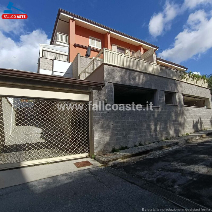 Immagine di APPARTAMENTO VIA DEI MAFFEI – ROMA